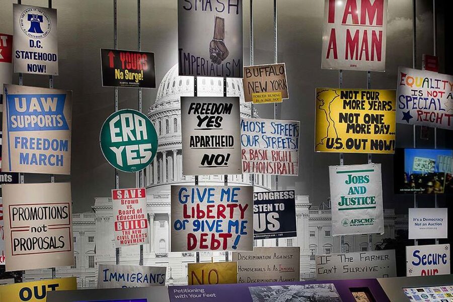National Museum of American History: Guided Tour - The Greensboro lunch counter and the civil rights story