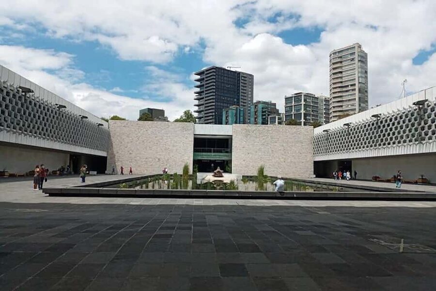 National Museum of Anthropology: a journey into Mexico's past - English lang. - The museum’s umbrella and the larger picture