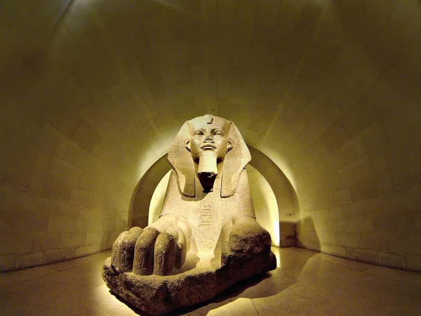 Night at the Louvre Museum: 6-people Max Guided Exploration - Meeting the VOYAGE guide near Palais Royal
