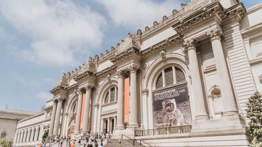 NYC: Extended Tour of the Metropolitan Museum of Art - A Pompeii ruin and a collector’s dangerous pursuit
