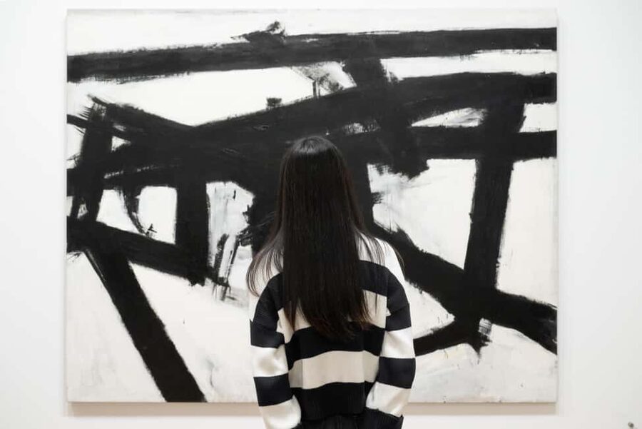 NYC: Whitney Museum Ticket - Using the audio guide at your own pace