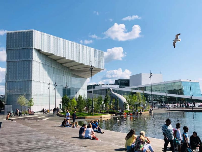 Oslo: Oslo Discovery Tour with 2 Museums Included - Haakon VIIs gate: arriving for the coach