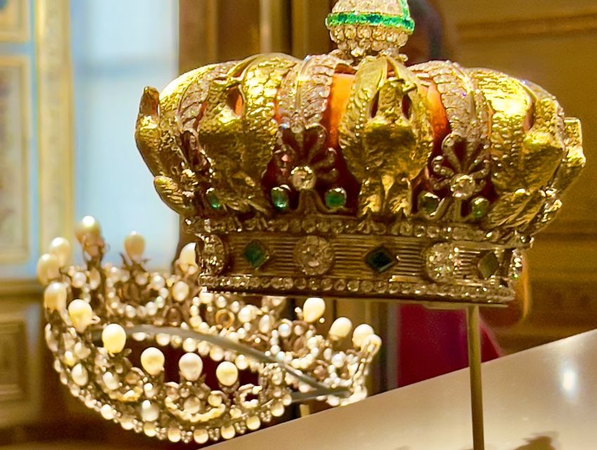 Paris: Best of the Louvre Museum Private Tour with Mona Lisa - Private tour or group of up to eight