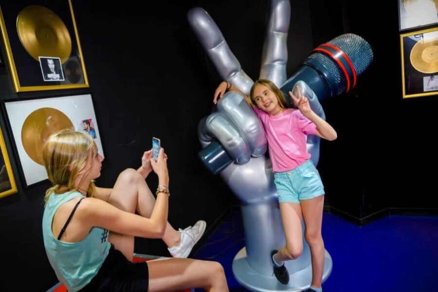 Paris: Grèvin Wax Museum and Seine River Cruise Tickets - Getting to the Bateaux Parisiens pier