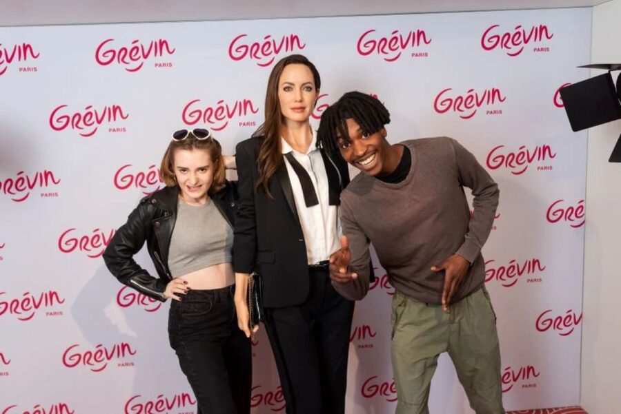 Paris: Grèvin Wax Museum and Seine River Cruise Tickets - Audio commentary in 14 languages