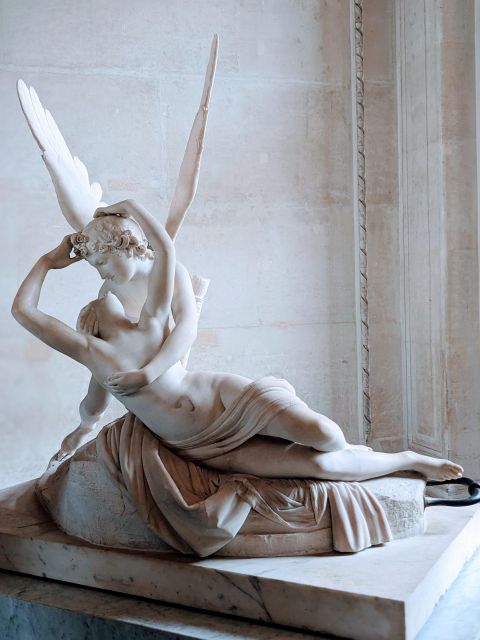 Paris: Guided Louvre Museum Tour with Optional Entry Ticket - Key points at a glance