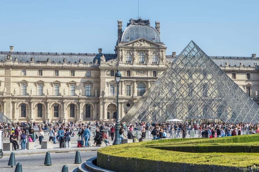 Paris: Louvre Museum Access with Host and Hop-On Hop-Off Bus - Price, timing, and practical value