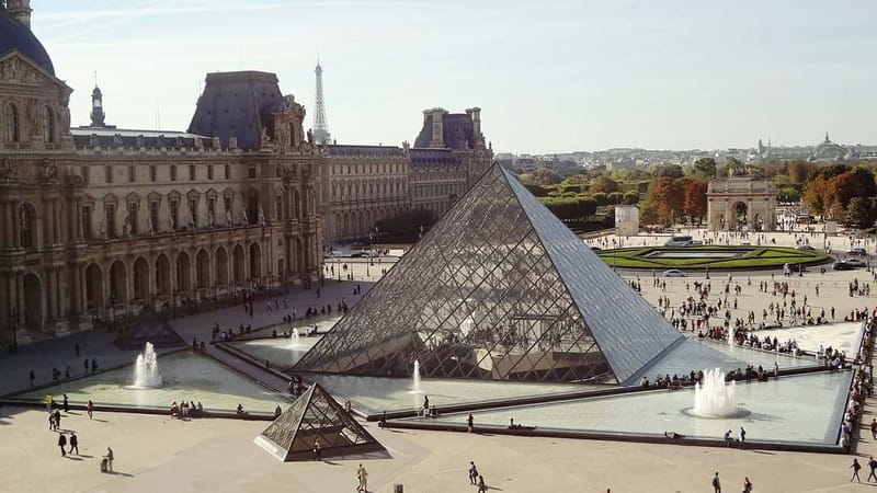 Paris: Louvre Museum Entry Ticket and Garden Walking Tour - Key points to know before booking