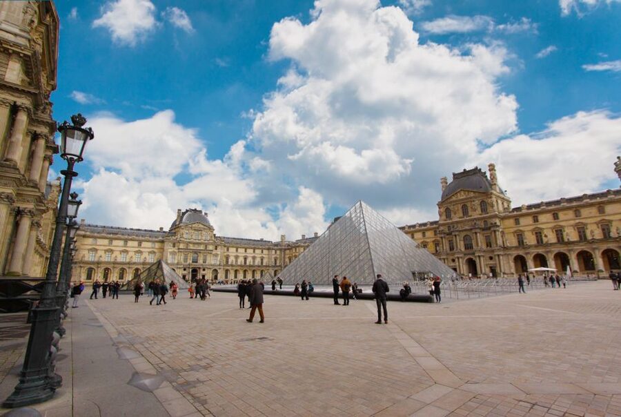 Paris: Louvre Museum Highlights and Mona Lisa Tour - Meeting at the Arc du Carrousel du Louvre