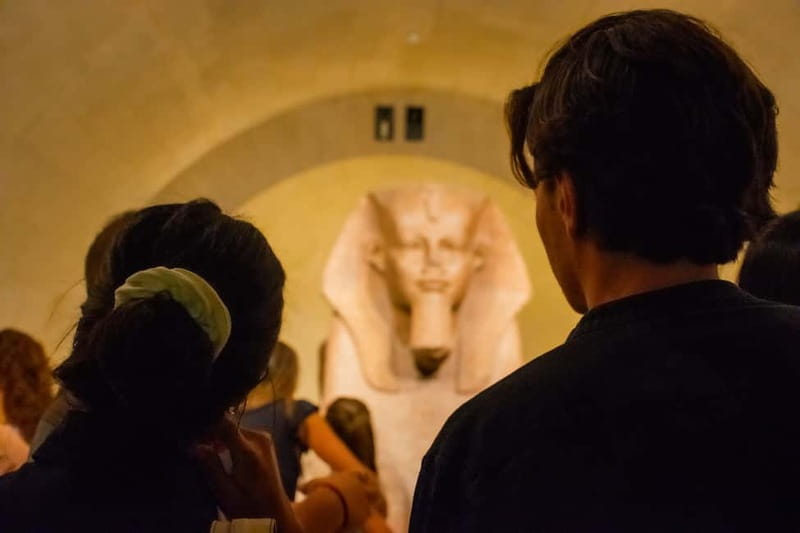 Paris: Louvre Museum Highlights Small-Group Guided Tour - Why a guide helps inside the Louvre