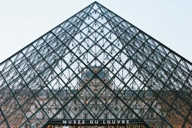 Paris: Louvre Museum Masterpieces Private Small Group Tour - Practical details before you go