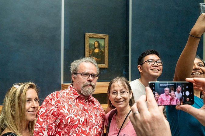 Paris Louvre Museum: Small Group Guided Highlights Tour - The Louvre’s headline trio