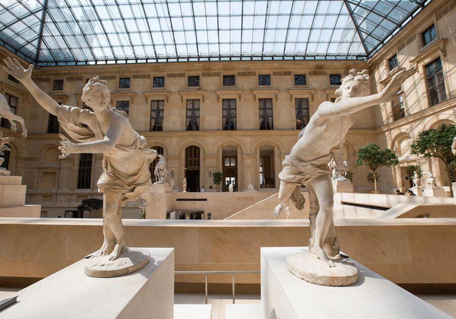 Paris: Louvre Museum Ticket & Exclusive Immersive AudioGuide - Seven audio routes instead of one long lecture
