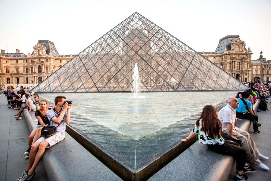 Paris: Priority Access, Guided Louvre Museum Tour w/ Expert - The Mona Lisa, with sensible expectations