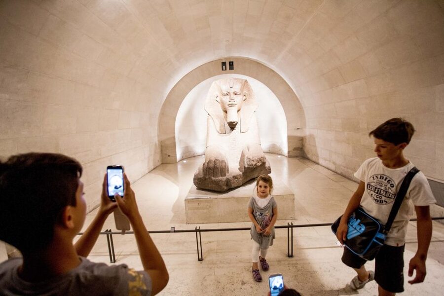 Paris: Priority Access, Guided Louvre Museum Tour w/ Expert - Venus de Milo and Winged Victory