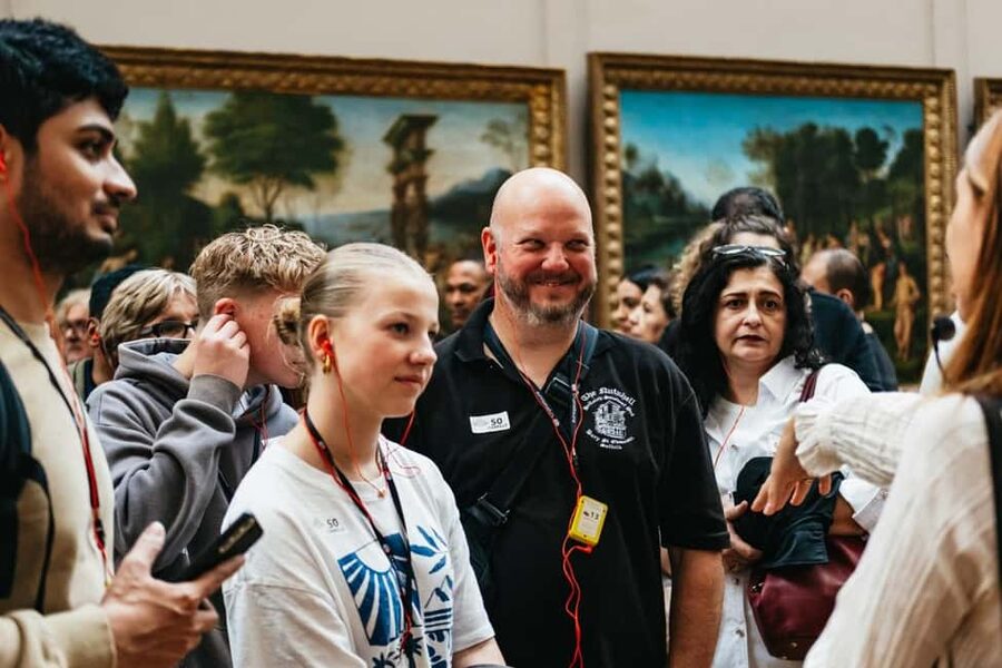 Paris: Priority Access, Guided Louvre Museum Tour w/ Expert - Starting through the Tuileries Gardens