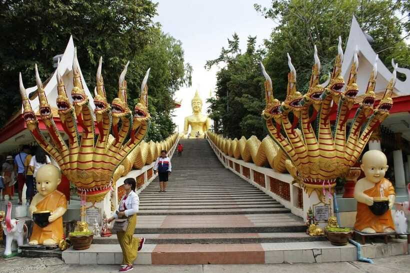 Pattaya: Buddha, Floating Market, Gems Museum Tour & Lunch - The floating market and the pace of the visit