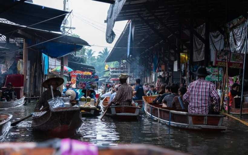 Pattaya: Buddha, Floating Market, Gems Museum Tour & Lunch - Lunch, transport, and what the $19 price really covers