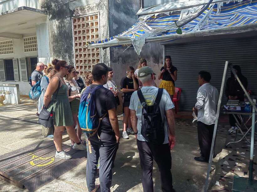 Phnom Penh: The Killing Fields & Tuol Sleng Genocide Museum - Who should book this tour