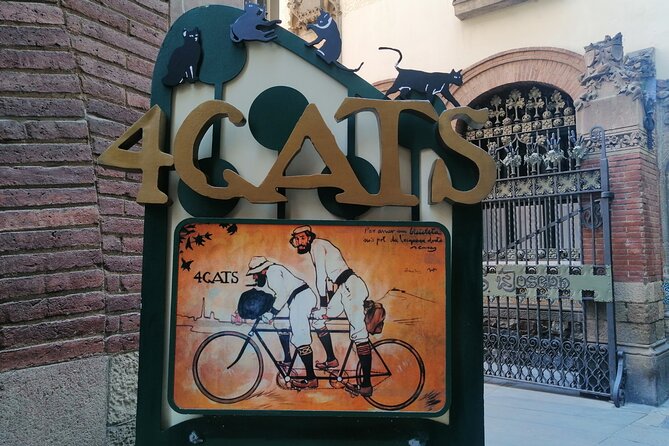 Picasso Museum and Walking Tour Plus Optional Wine & Food Tasting - Carrer d’Avinyó and the painting that changed art