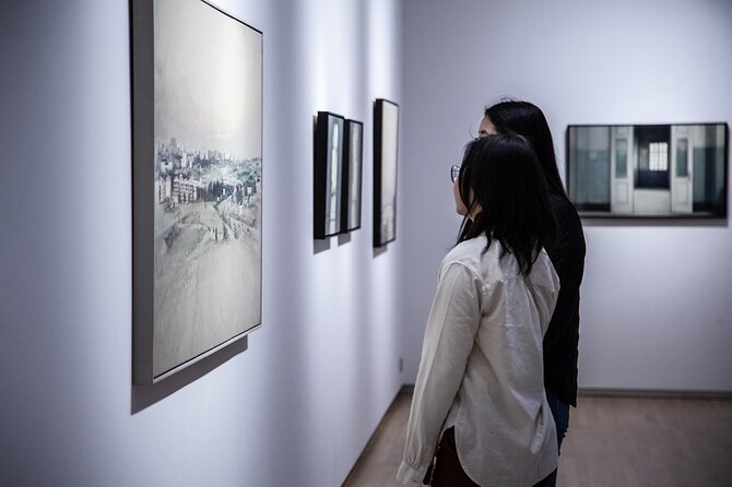 Picasso Museum and Walking Tour Plus Optional Wine & Food Tasting - Entering the Picasso Museum on your own