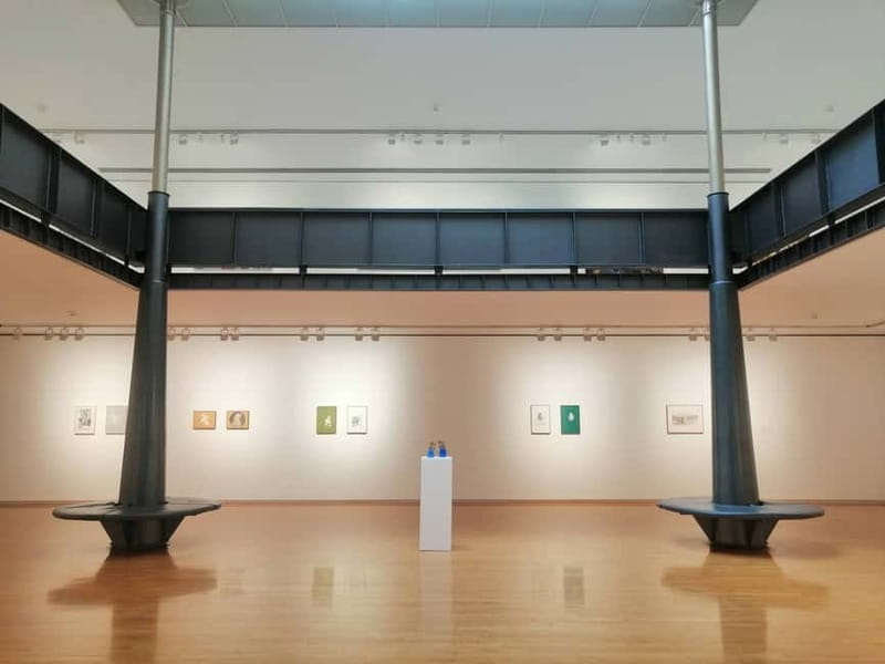 Picasso Museum and Walking Tour Plus Wine Tasting Upgrade - Sala Parès, the paint shop that became a gallery