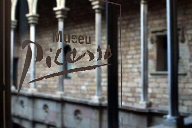 Picasso Museum Guided Tour in Barcelona - Meeting at Fossar de les Moreres