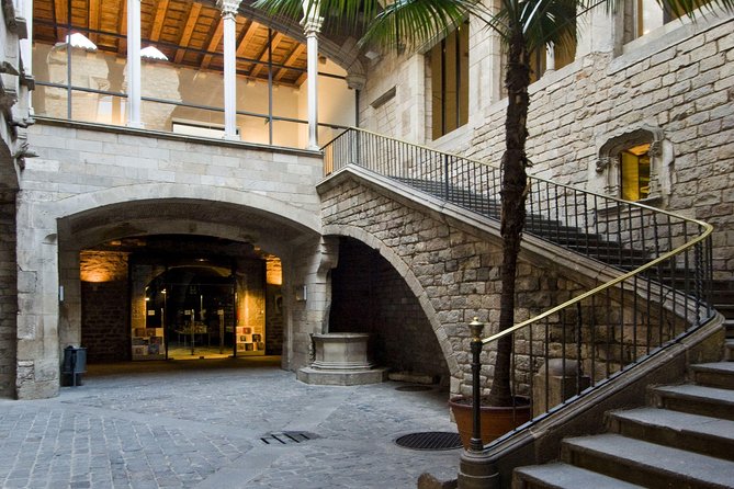Picasso Museum Guided Tour in Barcelona - Staying inside after the guide leaves