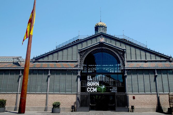 Picasso Museum Guided Tour in Barcelona - Five palaces, one unusual museum