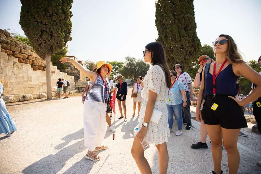 Piraeus Port: Acropolis Museum and Parthenon Mythology Tour - The return to Piraeus