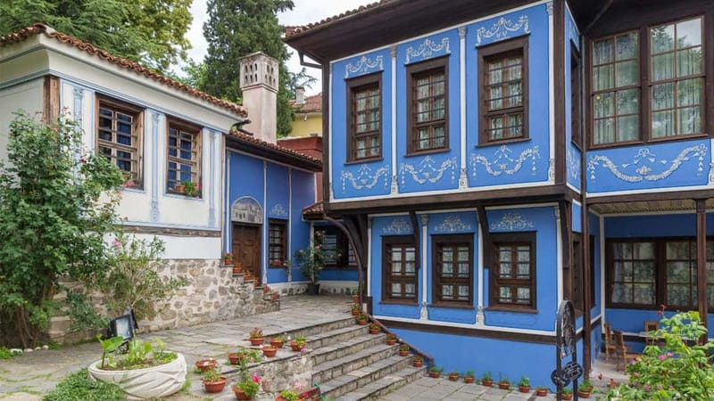 Plovdiv: Old Town Guided Walking Tour & Audioguide & Museum - What the $17 price really buys you