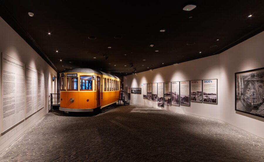 Porto Region Museum: a Thousand Years Of History - The Porto Tram Replica and the Best Photo Stop
