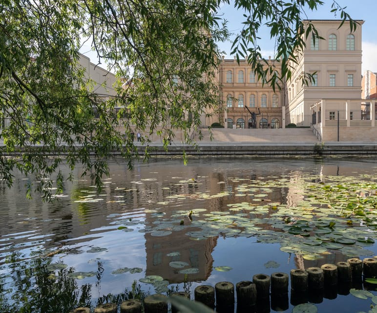 Potsdam: Museum Barberini Entry Ticket - Using the Barberini app as your guide