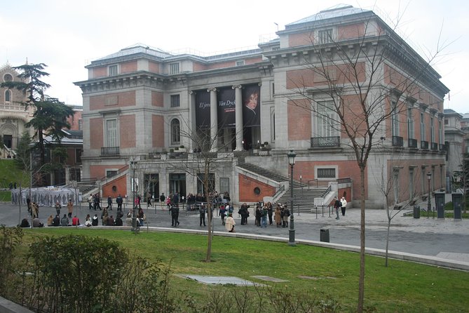 Prado Museum Guided Tour with Skip the Line Ticket in Madrid - What the guides do best