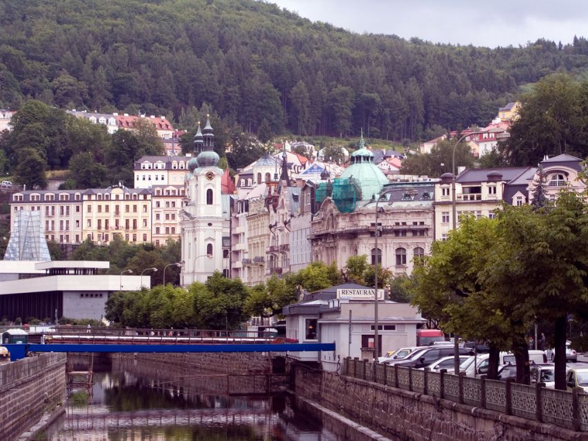 Prague: Karlovy Vary Tour with Lunch and Moser Museum Visit - Moser glass before Karlovy Vary