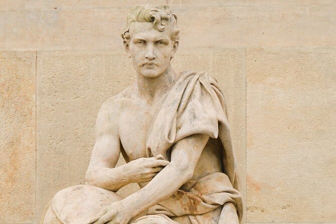 Prague: National Museum Ticket & Online Audioguide City Tour - A city walk paired with one important museum