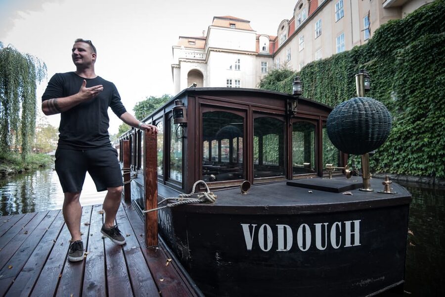 Prague: River Cruise, Charles Bridge Museum, & Walking Tour - Who should choose this experience?