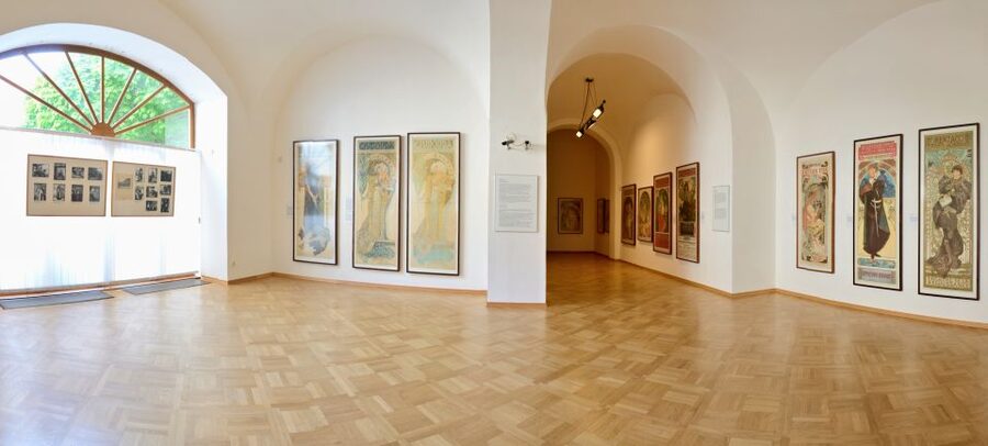 Prague: Tickets for the Franz Kafka Museum - The yellow umbrella and the 20-minute briefing