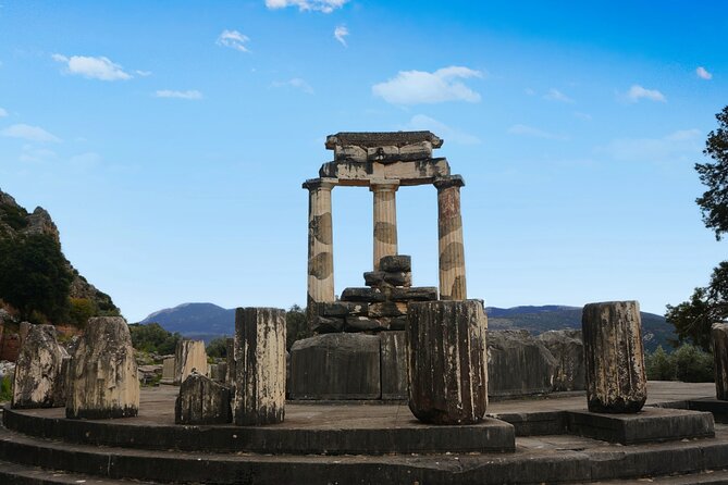 Premium Delphi Day Trip with an Expert Guide, Museum & Lunch - Three hours through central Greece