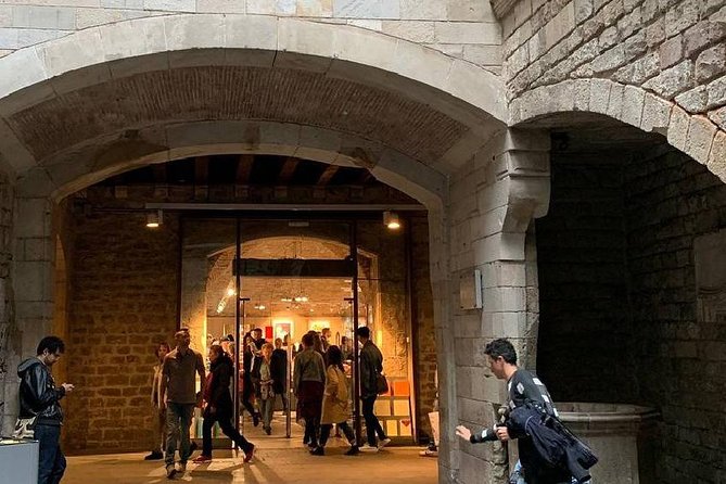 Private Barcelona Art and Tapas Walking Tour with Picasso Museum - Pintxos bring northern Spain to El Born