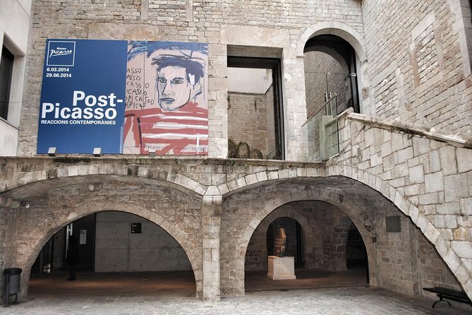 Private Barcelona Art and Tapas Walking Tour with Picasso Museum - One hour with Picasso at Museu Picasso