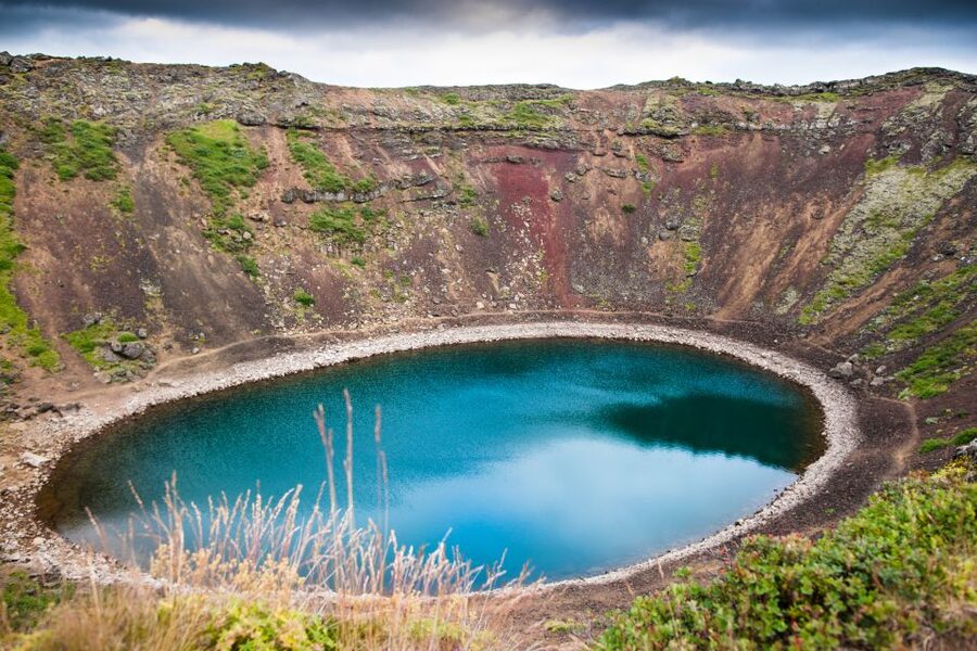 Reykjavík: Golden Circle Tour & Perlan Museum Tour - Geysir and Strokkur: time your camera