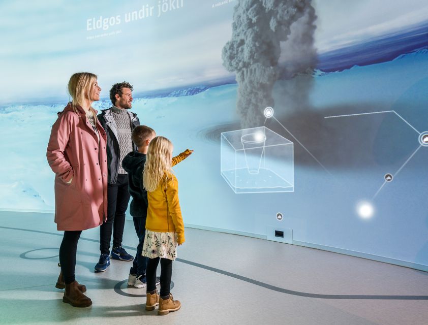 Reykjavík: Hop-On Hop-Off Bus and Perlan Museum Entry Ticket - Inside Wonders of Iceland