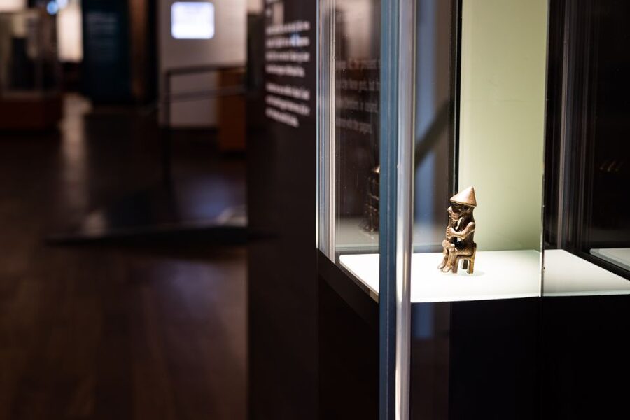 Reykjavík: National Museum of Iceland Entry Ticket - Audio guide, labels, and finding your way around