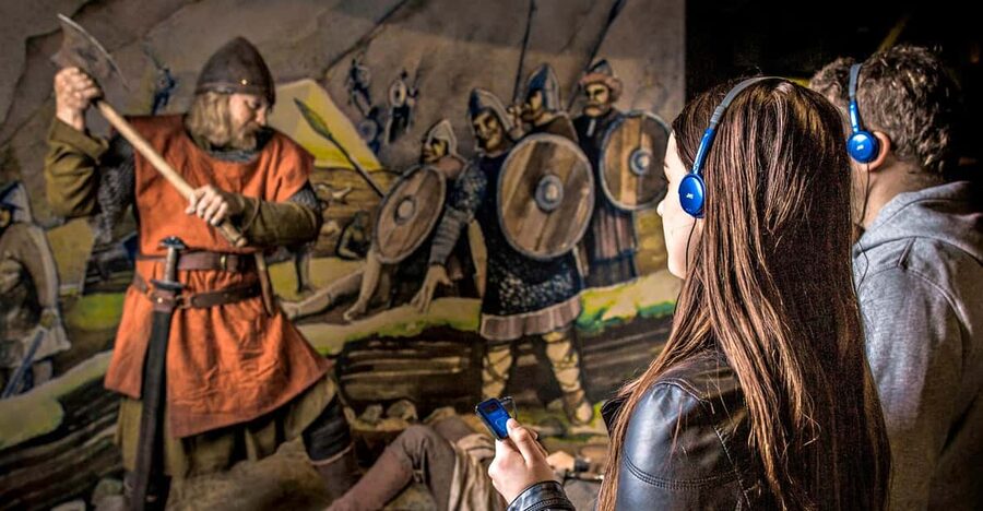 Reykjavik: Saga Museum Entry Ticket - How the 35-minute audio tour works