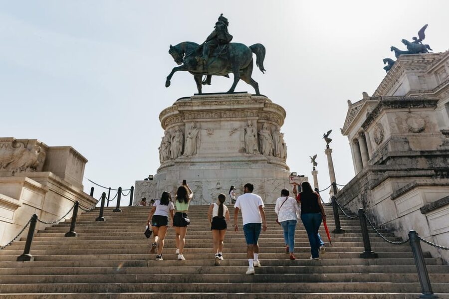 Rome: Altar of the Fatherland Elevator and Museum Tickets - Visiting Palazzo Venezia beside Piazza Venezia