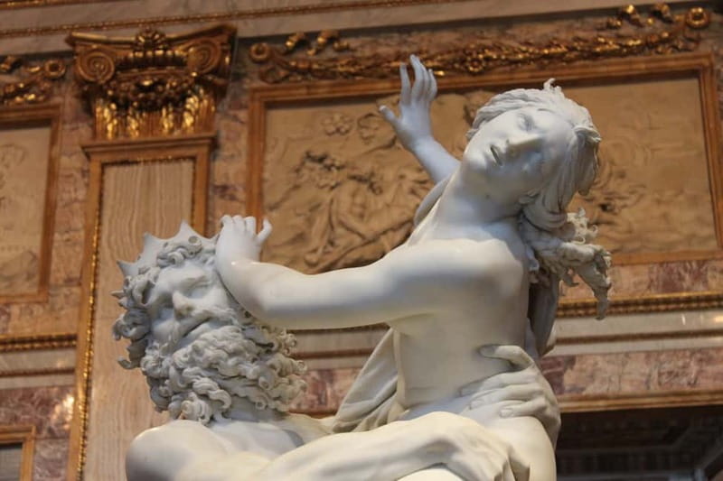 Rome: Borghese Gallery Skip-the-line Entry with Greeter - Passing security and entering the villa