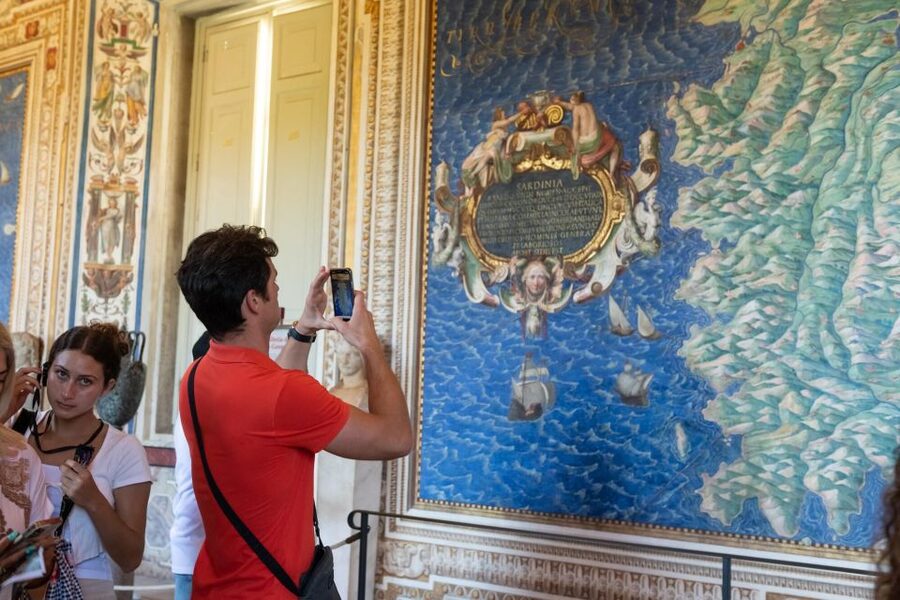 Rome: Breakfast & Tour of Vatican Museums & Sistine Chapel - How much value do you get for $105?