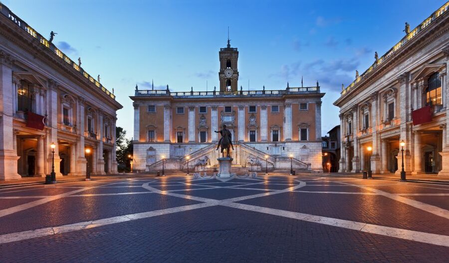 Rome: Capitoline Museums Experience with Multimedia Video - Using the phone audioguide