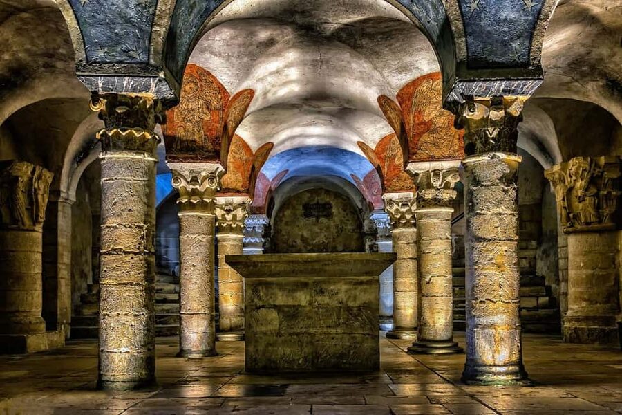 Rome: Capuchin Crypts and Museum Ticket and Tour - A 30-meter passage through six crypt rooms